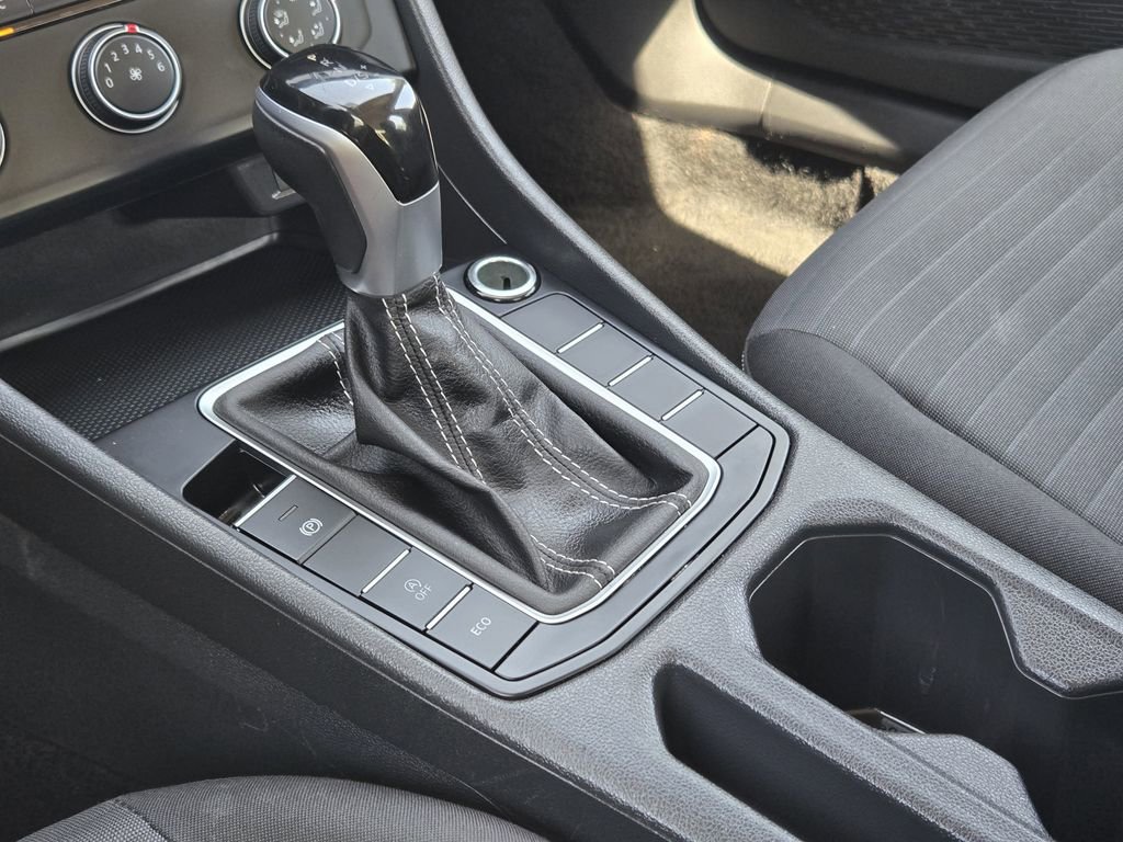 Used 2024 Volkswagen Jetta S image 9