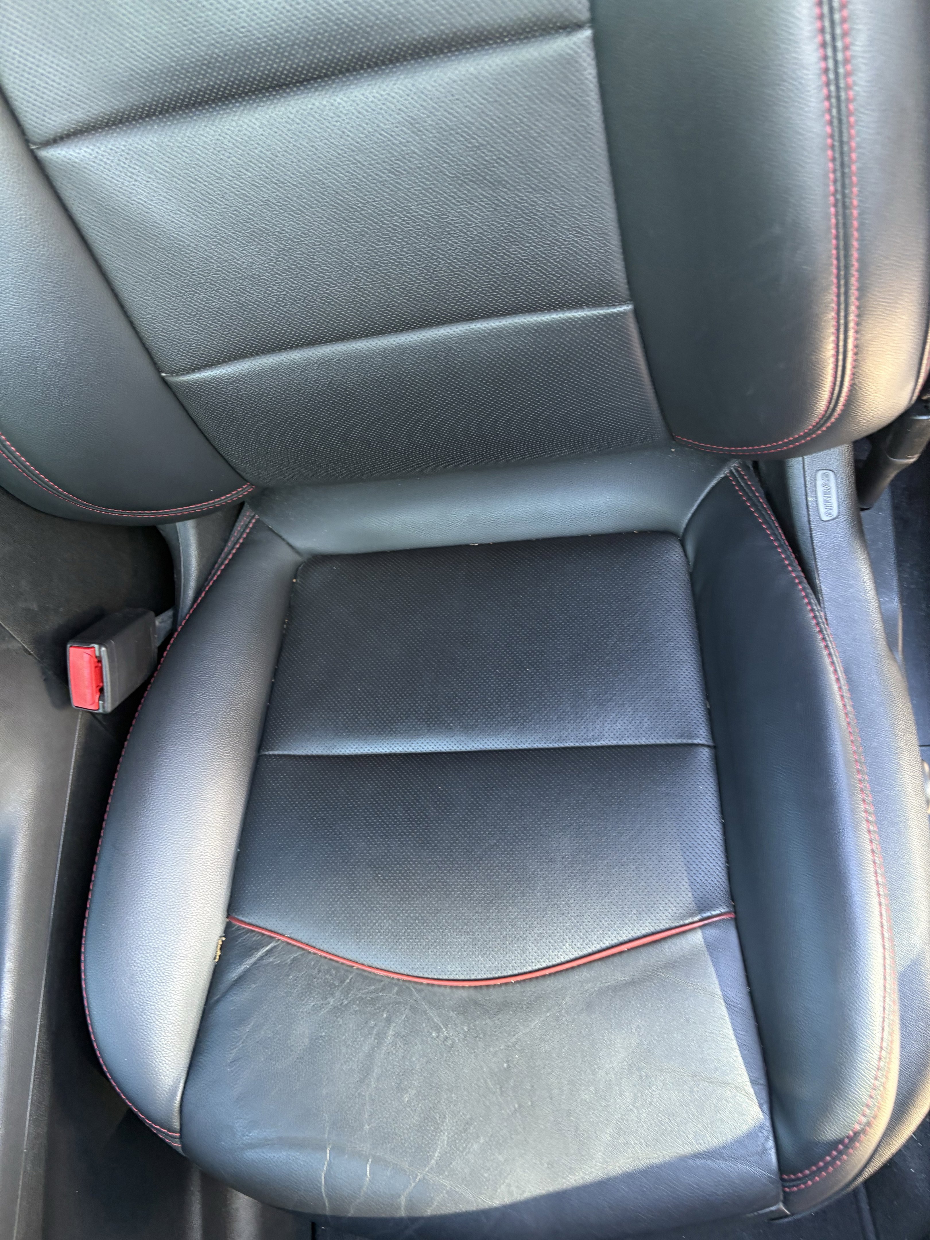 Used 2022 Chevrolet Equinox RS w/ RS Leather Package image 9