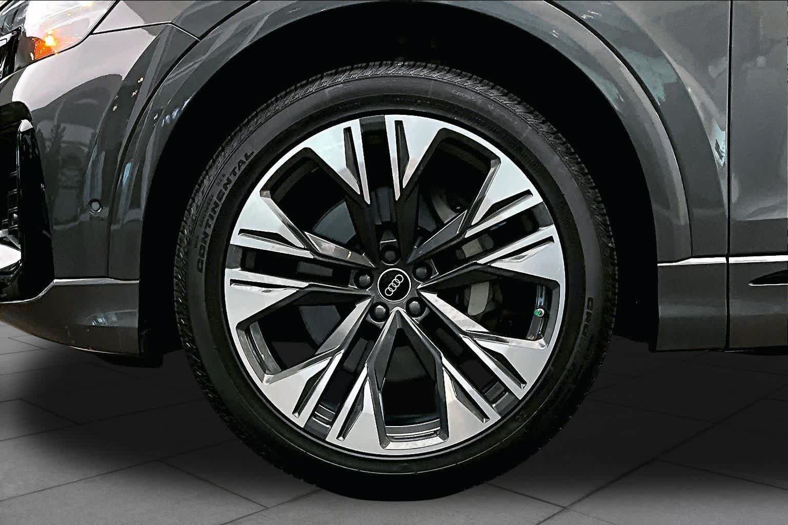 Certified 2025 Audi Q8 Premium Plus AWD/4WD image 10