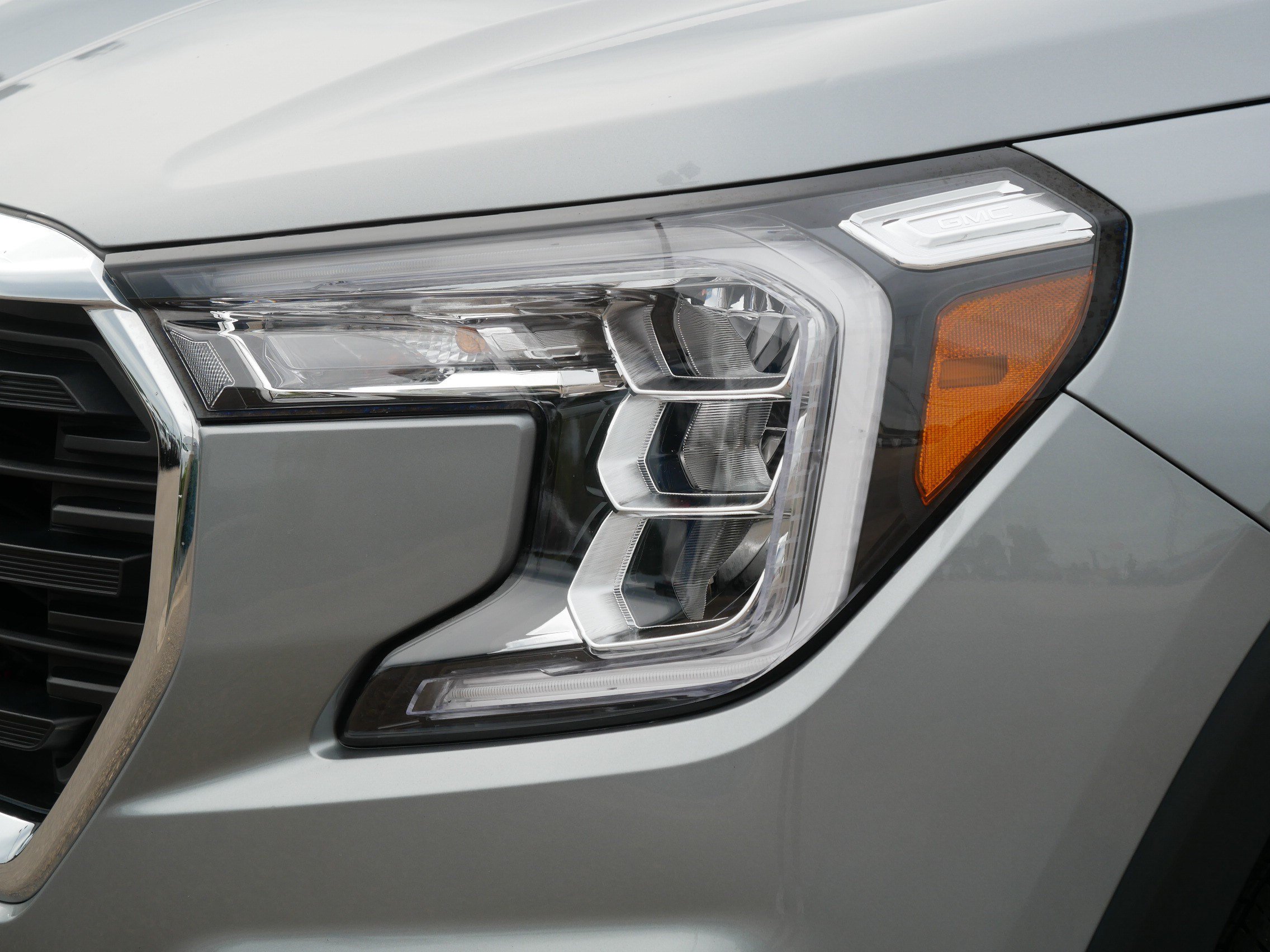Used 2024 GMC Terrain SLE w/ Driver Convenience Package AWD/4WD image 16