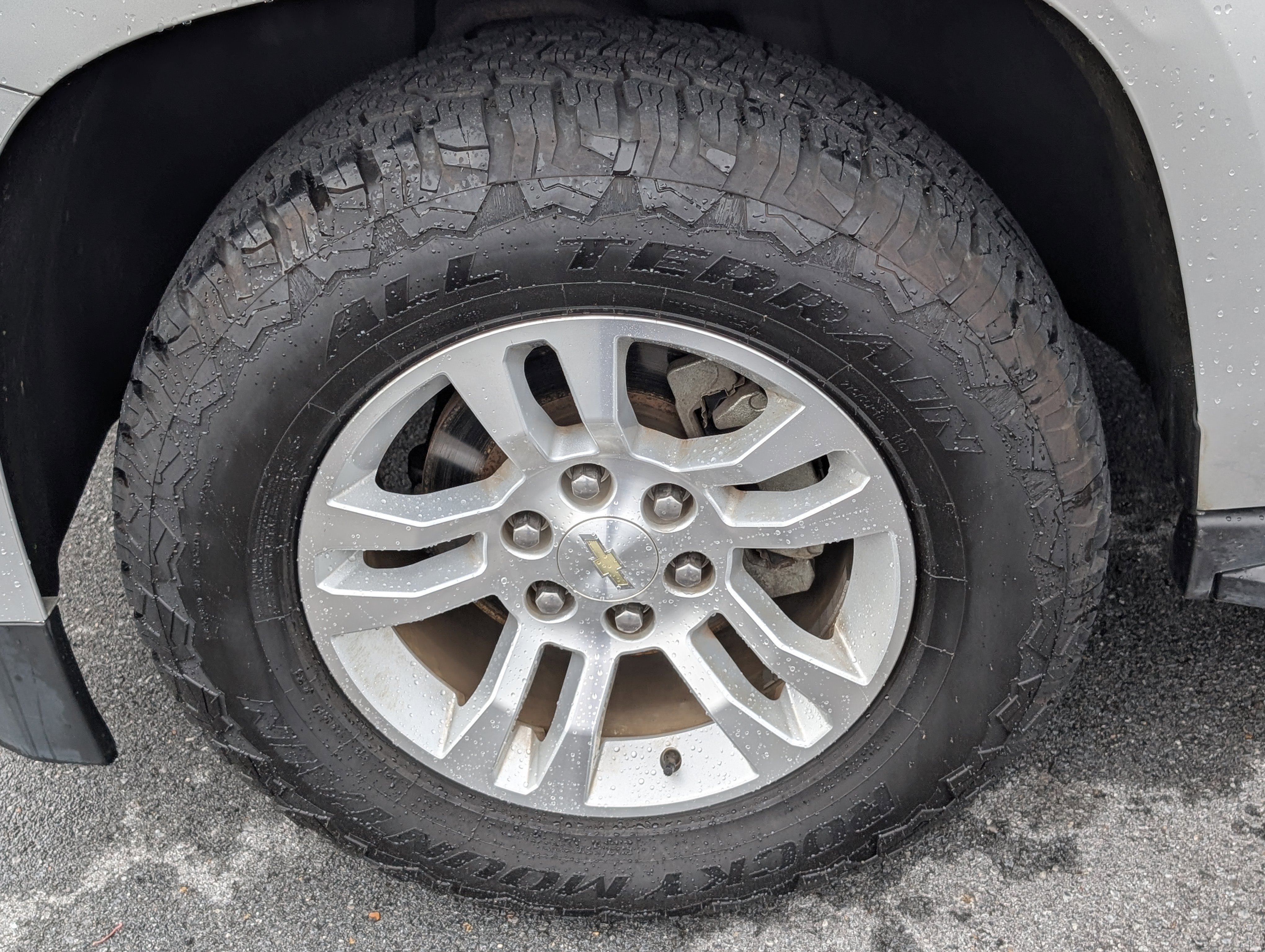 Used 2019 Chevrolet Suburban LT RWD image 27