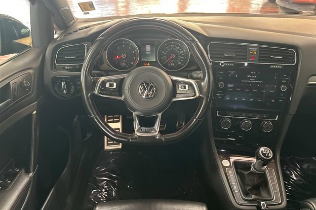 Used 2018 Volkswagen GTI SE w/ SE Leather Package image 17