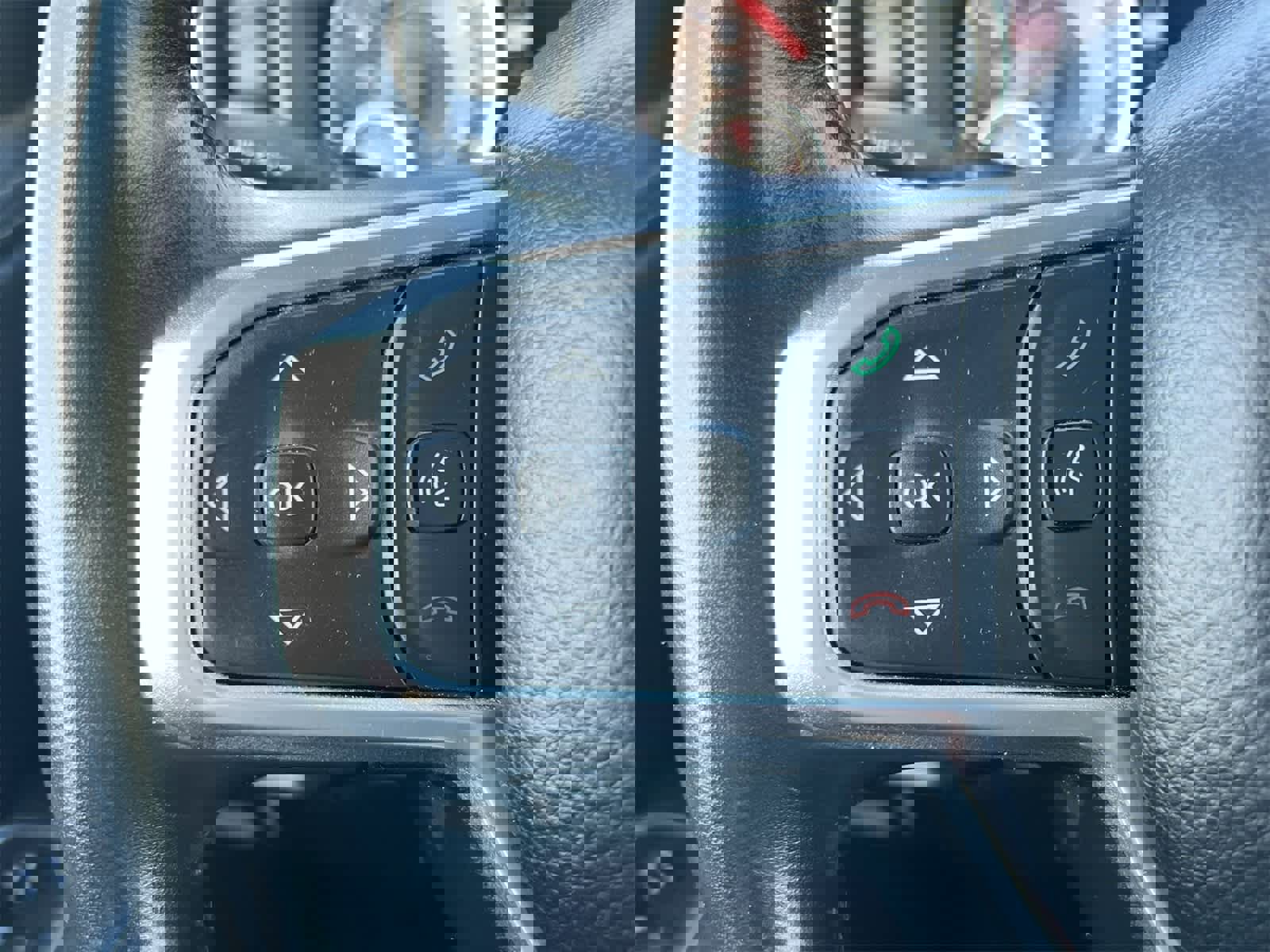 Used 2020 RAM 1500 Laramie w/ Sport Appearance Package image 23