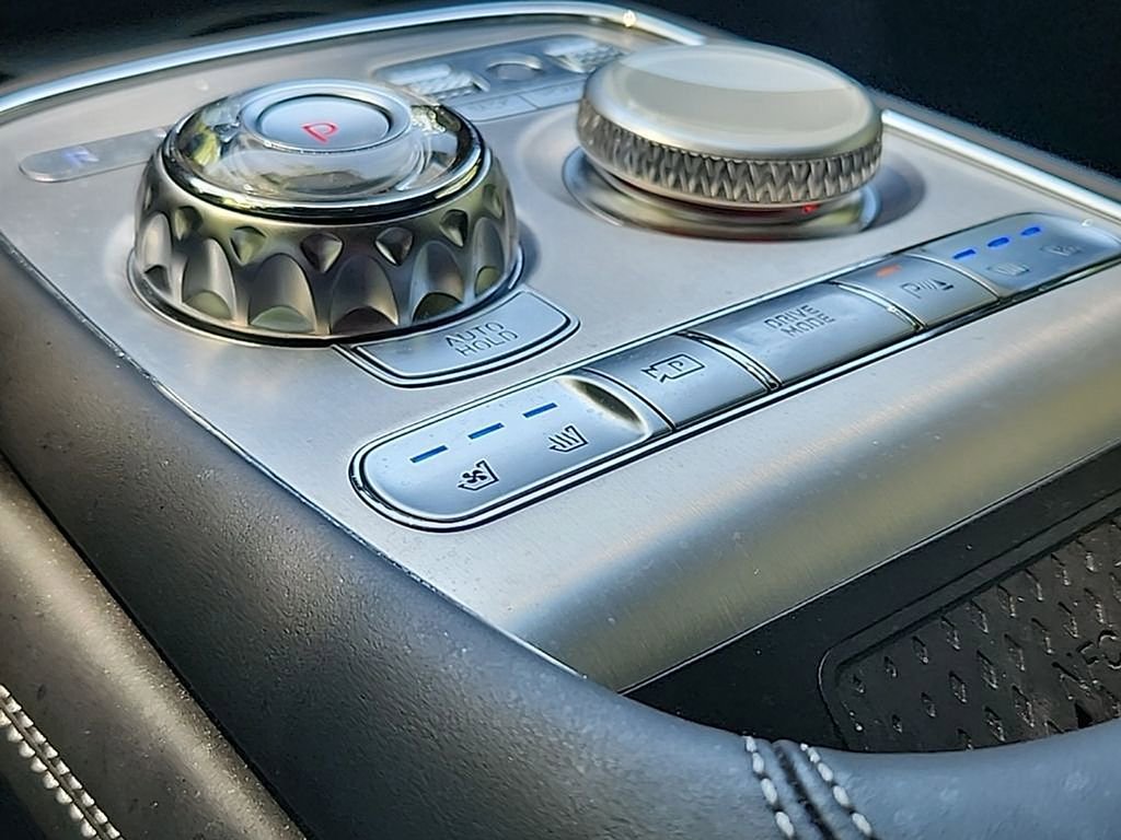 Used 2023 Genesis G90 3.5T image 21