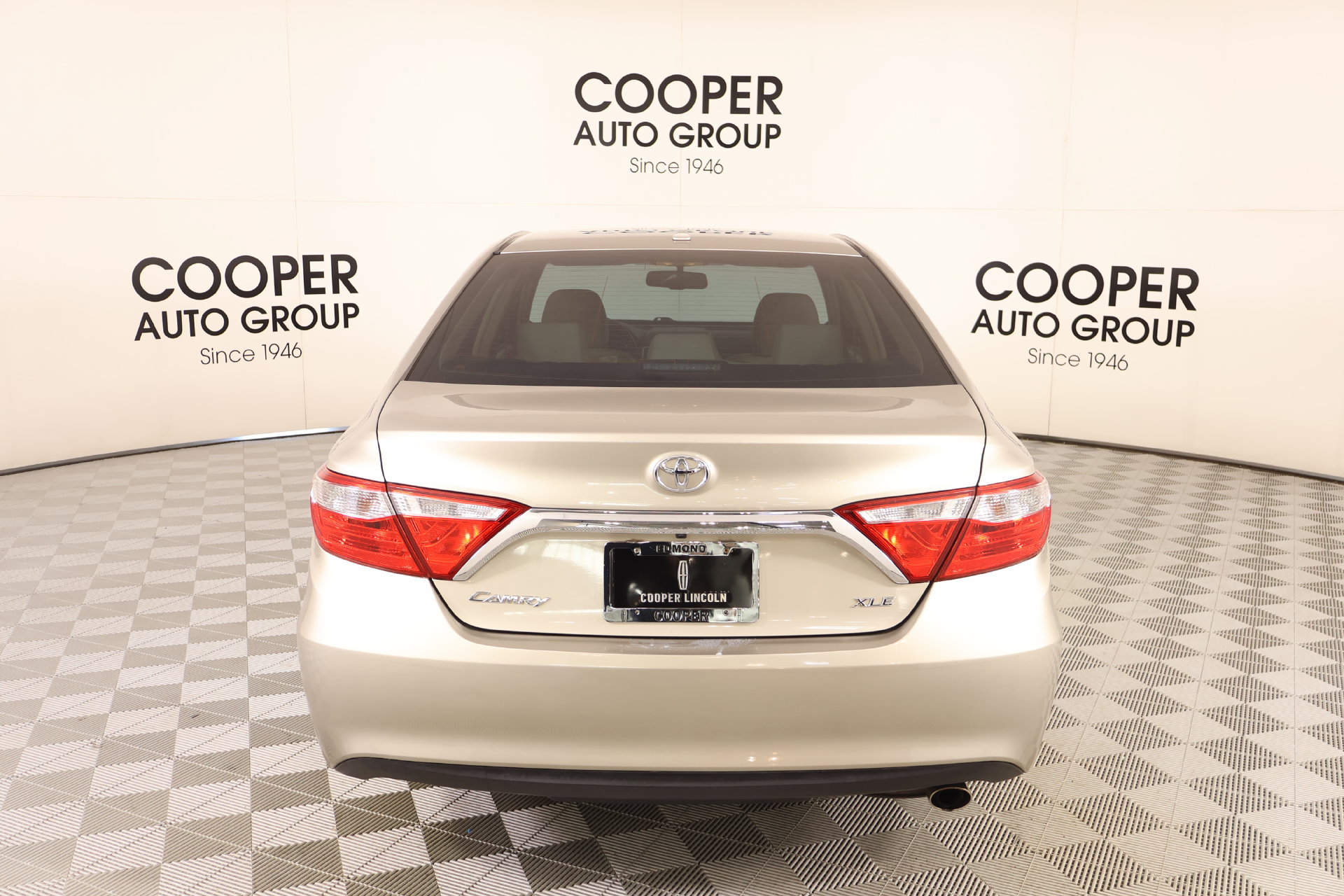 Used 2017 Toyota Camry FWD image 22