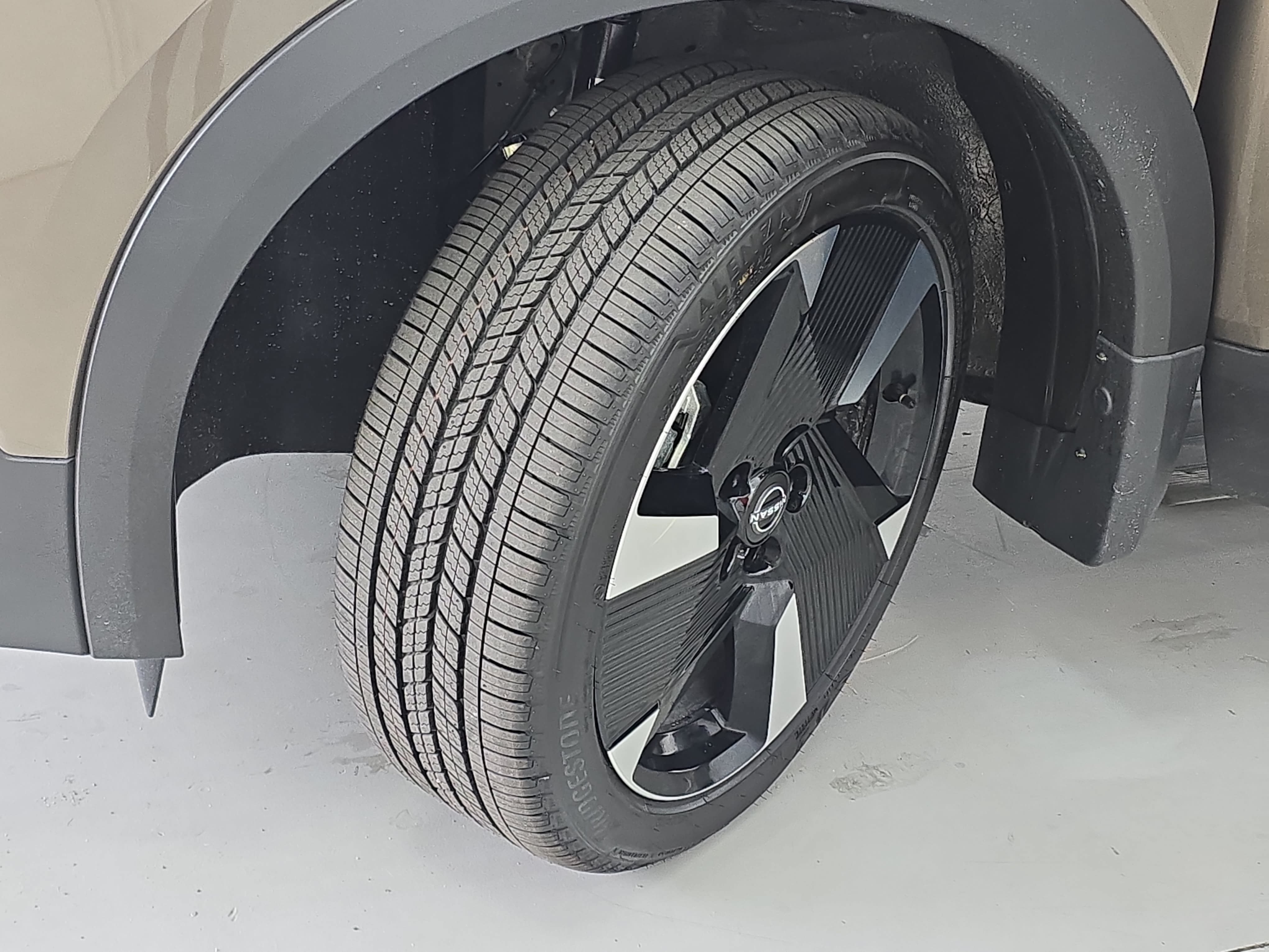 New 2026 Nissan Kicks SR w/ Cold Weather Package AWD/4WD image 30