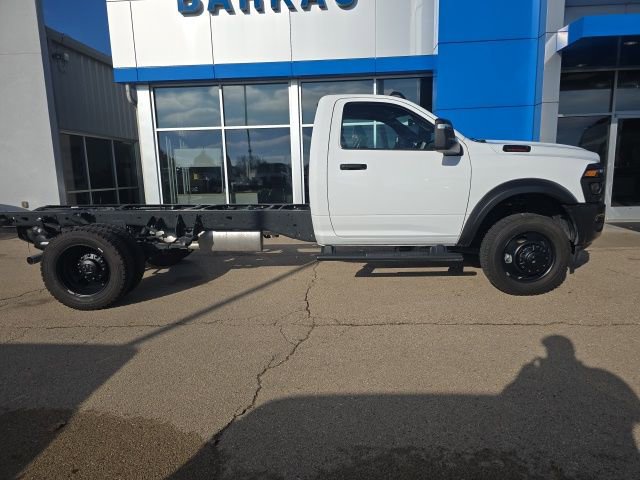 Used 2025 RAM 5500 Tradesman AWD/4WD image 3