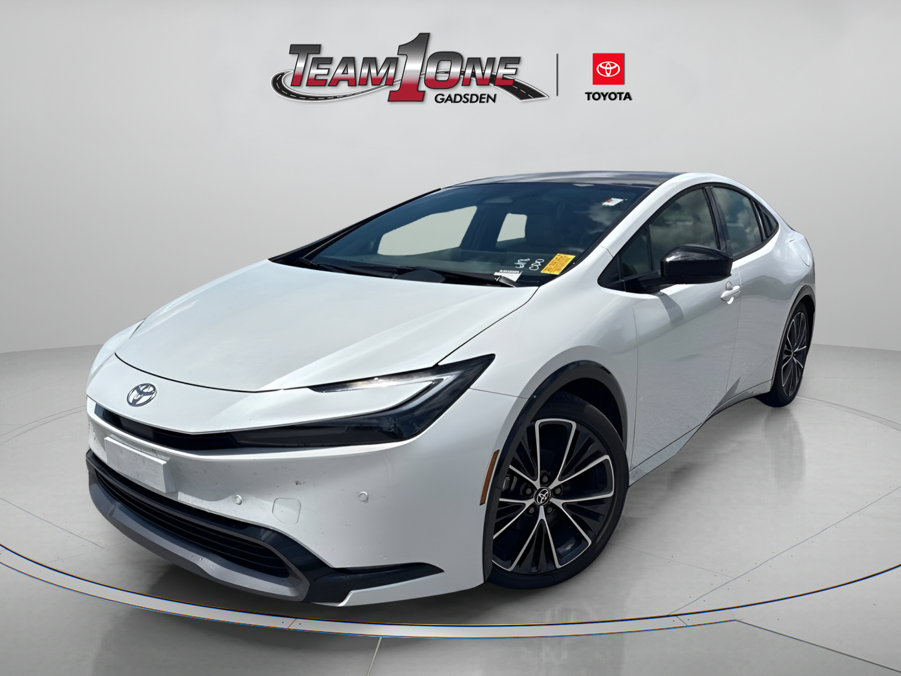 Certified 2024 Toyota Prius XLE FWD image 4