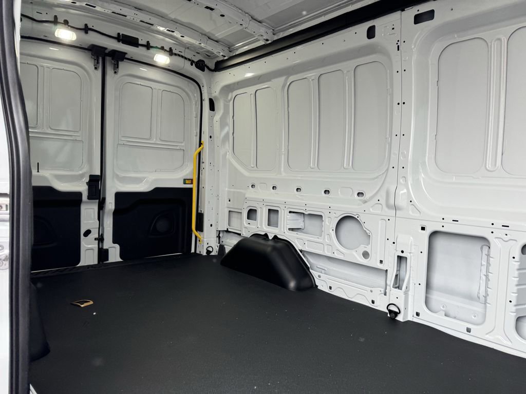 New 2026 Ford Transit 250 148 Medium Roof image 8