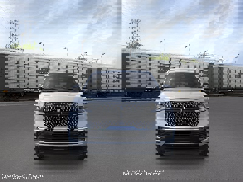 New 2026 Lincoln Navigator L Reserve AWD/4WD image 19