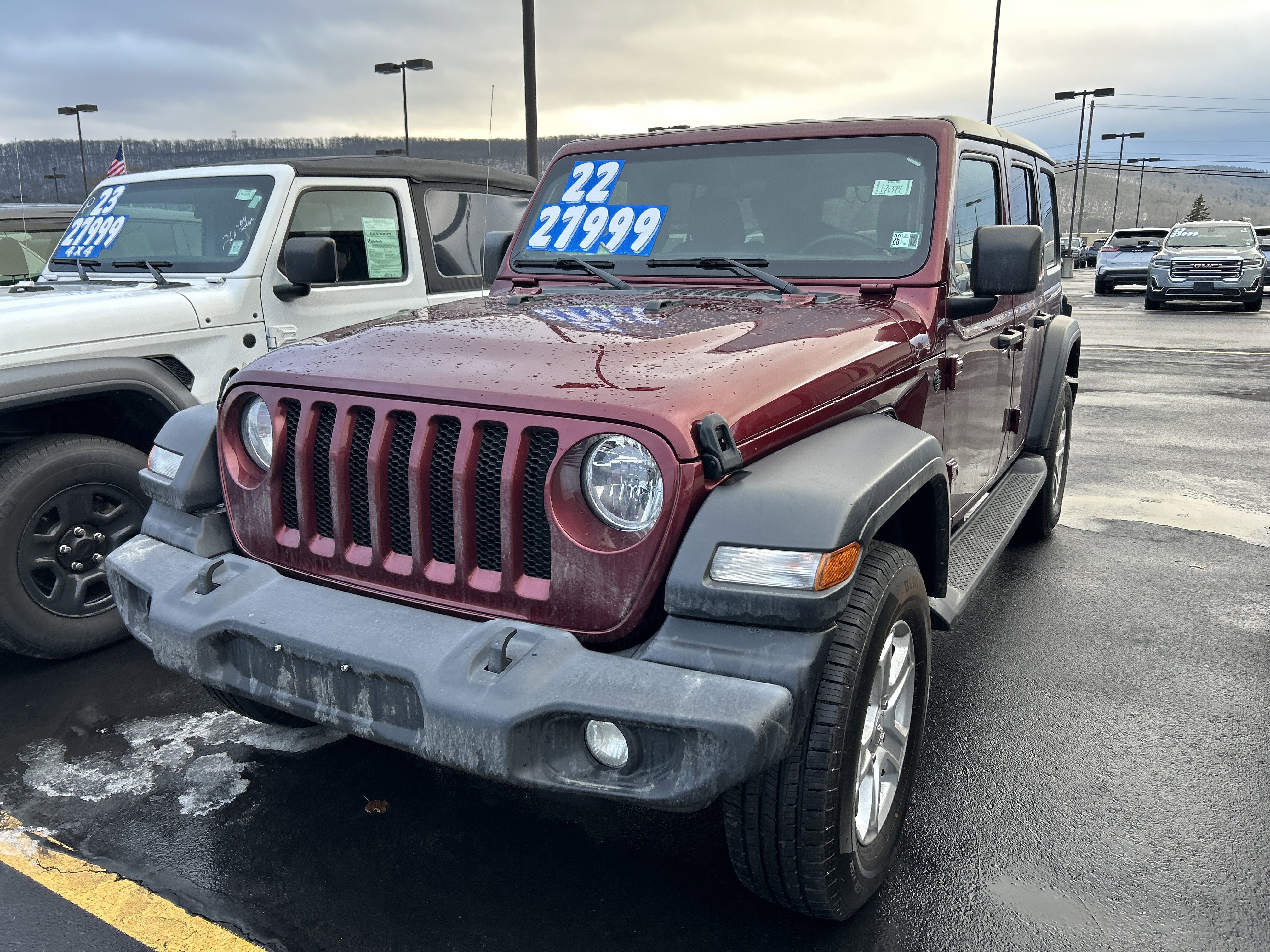 Used 2022 Jeep Wrangler Unlimited Sport image 3