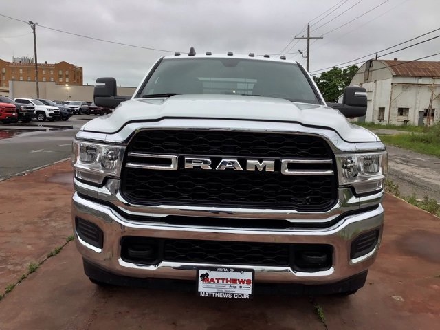 Used 2024 RAM 3500 Tradesman w/ Chrome Appearance Group image 8
