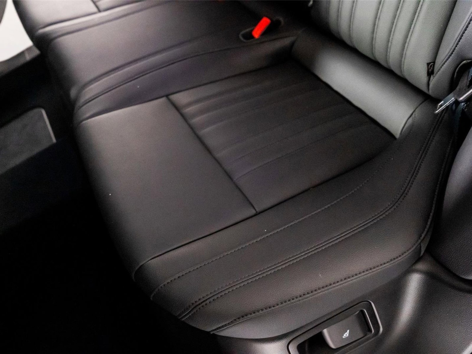 Used 2024 Maserati Grecale Modena AWD/4WD image 31