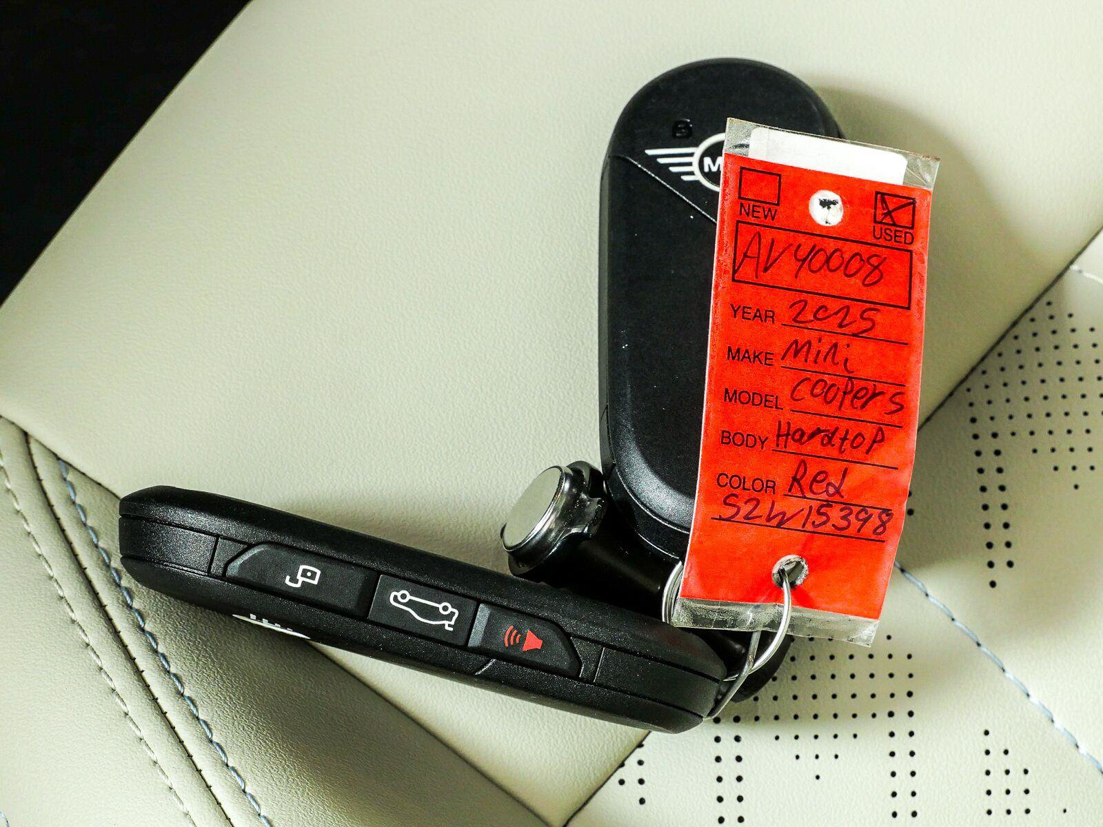 Used 2025 MINI Cooper S FWD image 35
