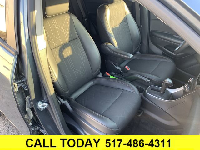 Certified 2022 Chevrolet Trax LT w/ LT Convenience Package image 26