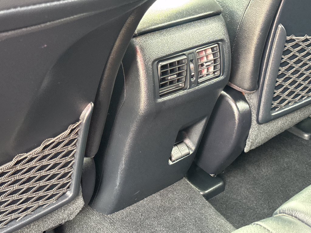 Used 2024 Toyota 4Runner Limited AWD/4WD image 39