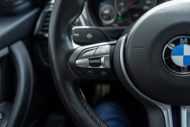 Used 2018 BMW M3 RWD image 21