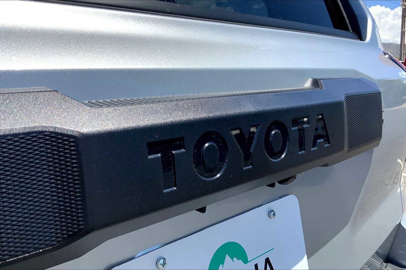 Certified 2025 Toyota 4Runner SR5 image 28