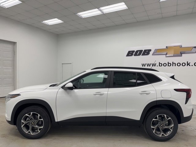 New 2026 Chevrolet Trax LT w/ Driver Confidence Package image 8