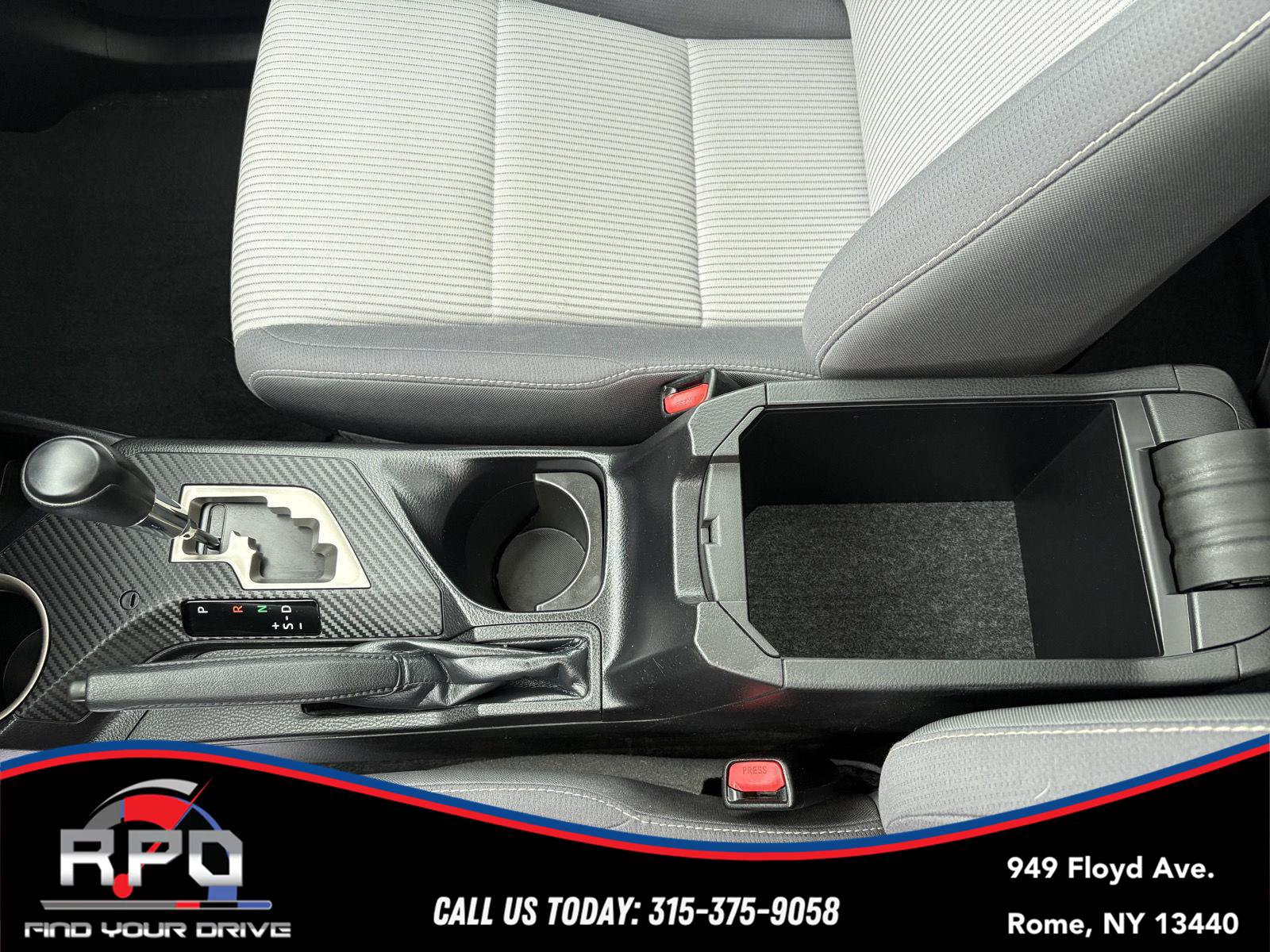 Used 2015 Toyota RAV4 XLE AWD/4WD image 26
