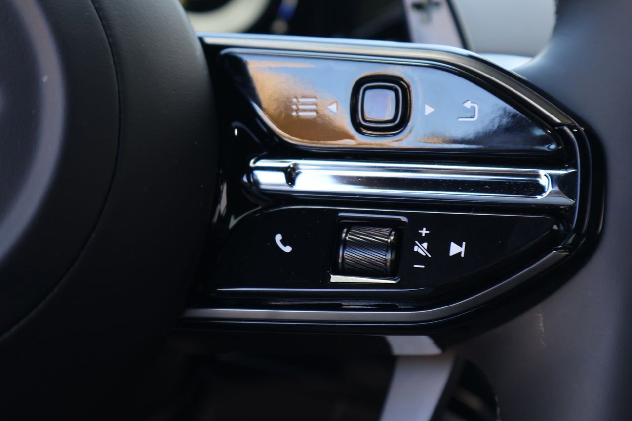 Used 2026 Aston Martin V8 Vantage Coupe image 20