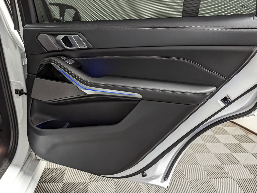 Certified 2025 BMW X7 M60i w/ Executive Package image 49