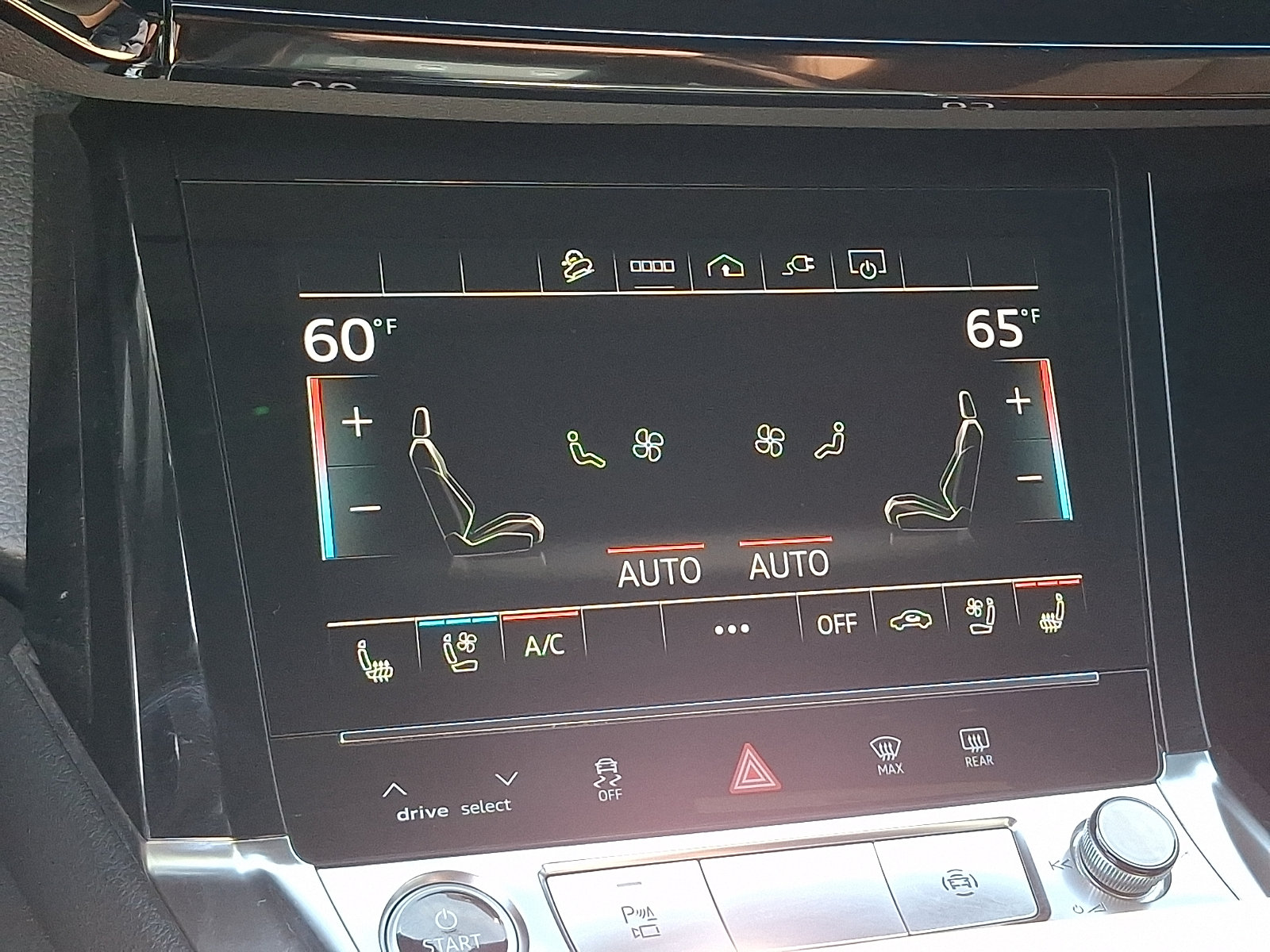 Used 2022 Audi e-tron Premium Plus w/ Premium Plus Package AWD/4WD image 16