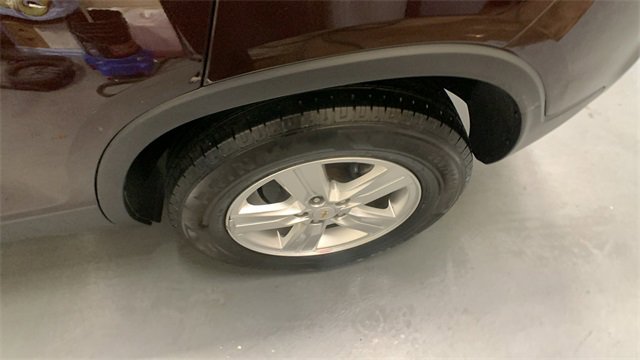 Used 2020 Chevrolet Trax LT w/ LT Convenience Package image 26