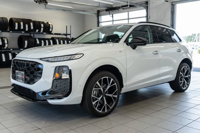 Certified 2026 Audi Q3 quattro 2.0T AWD/4WD image 3