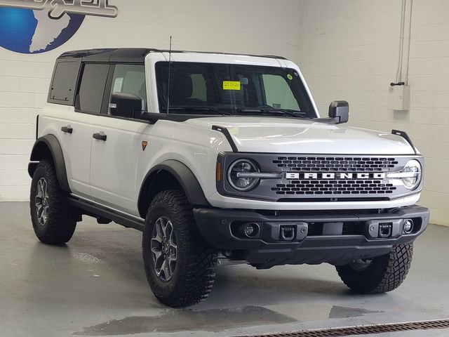 New 2025 Ford Bronco Badlands AWD/4WD image 3