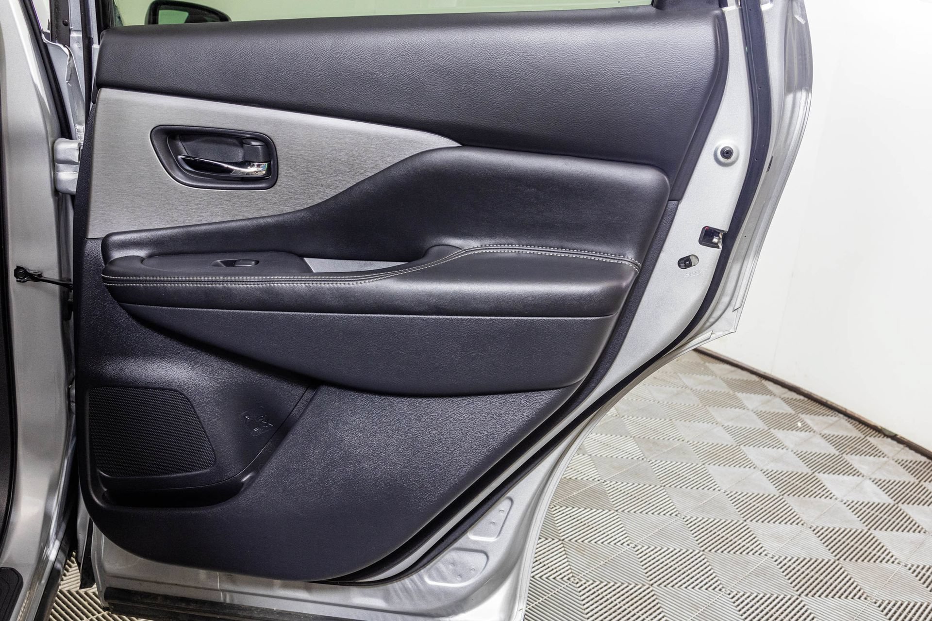 Used 2019 Nissan Murano S AWD/4WD image 41