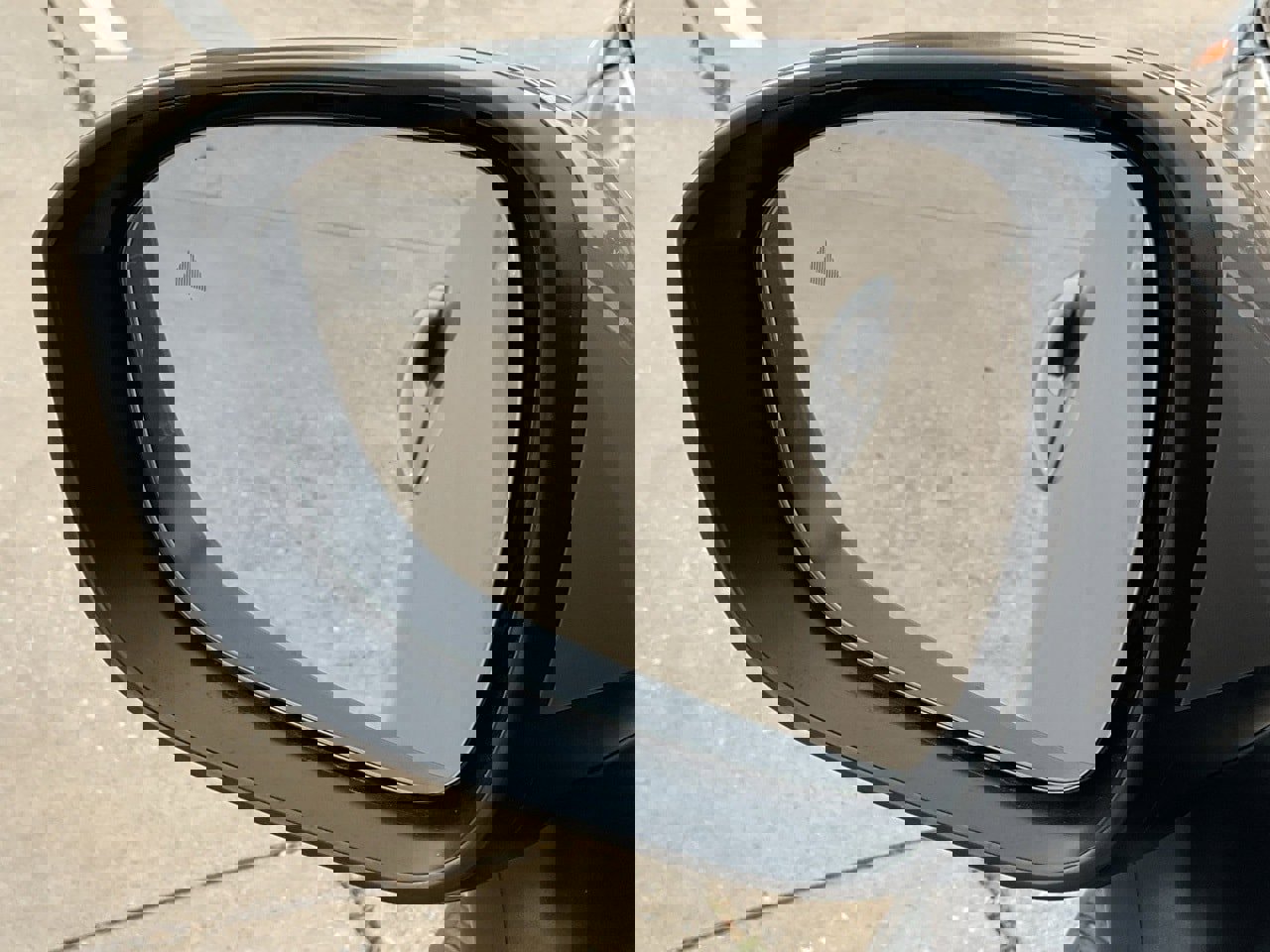 Used 2024 Nissan Rogue SV image 11