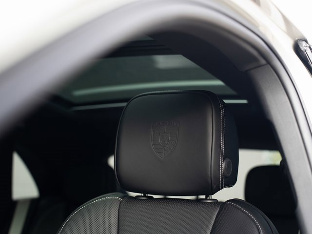 New 2026 Porsche Macan S image 19