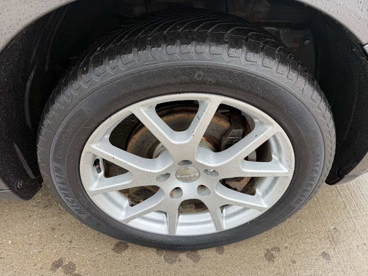 Used 2015 Dodge Journey R/T w/ Rear Seat Video Group image 32