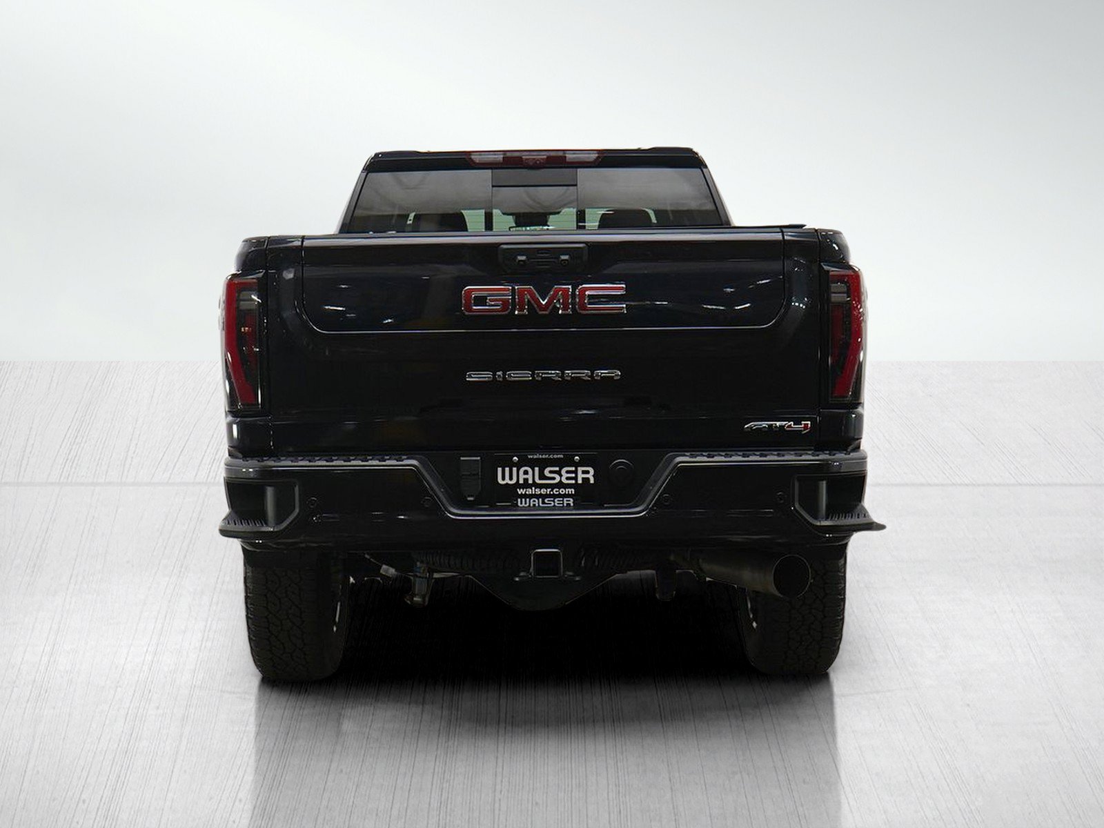 Used 2024 GMC Sierra 3500 AT4 w/ AT4 Premium Plus Package AWD/4WD image 4