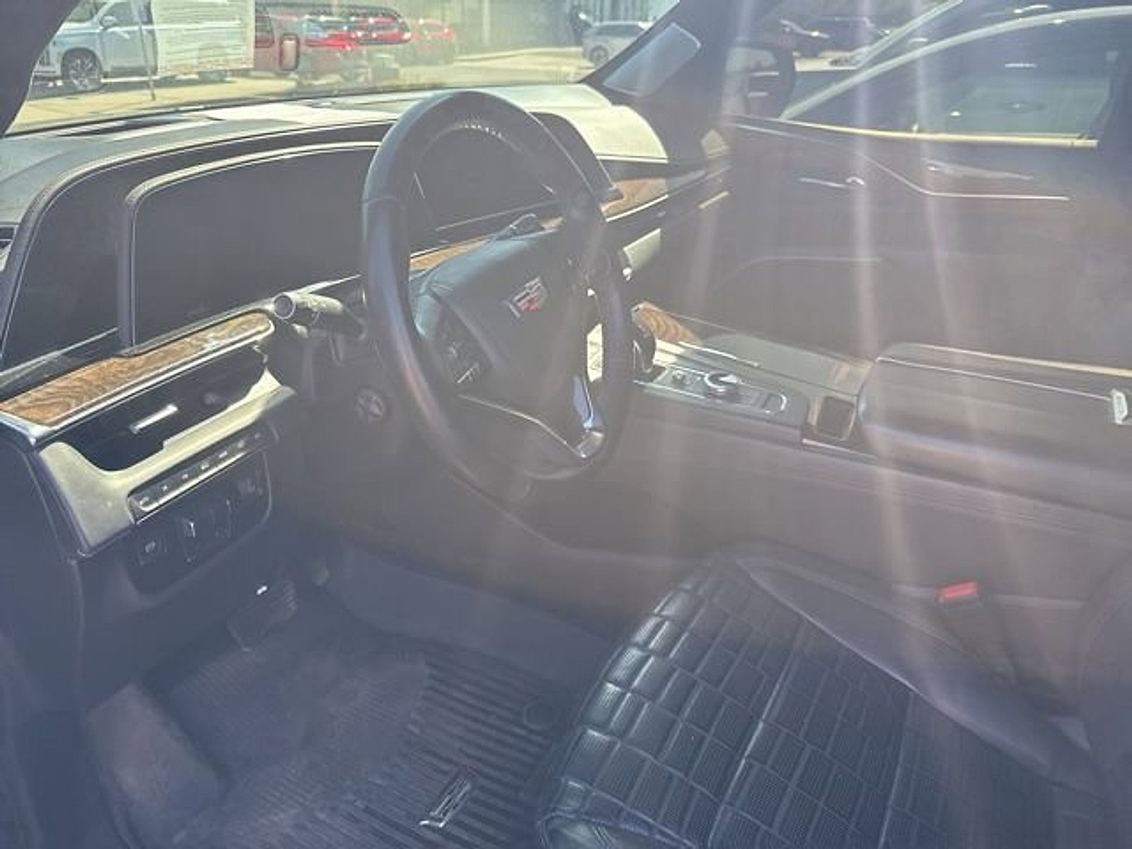 Used 2022 Cadillac Escalade Sport Platinum w/ LPO, ONYX Package AWD/4WD image 7