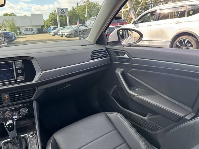 Used 2023 Volkswagen Jetta SE w/ Black Wheel Package FWD image 19
