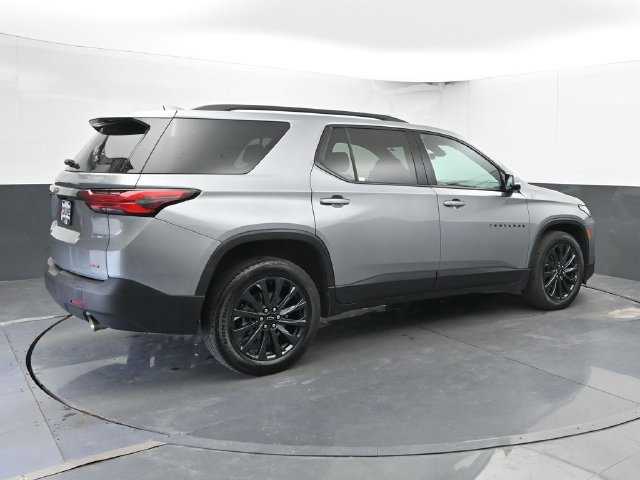 Used 2023 Chevrolet Traverse RS w/ LPO, Floor Liner Package AWD/4WD image 2