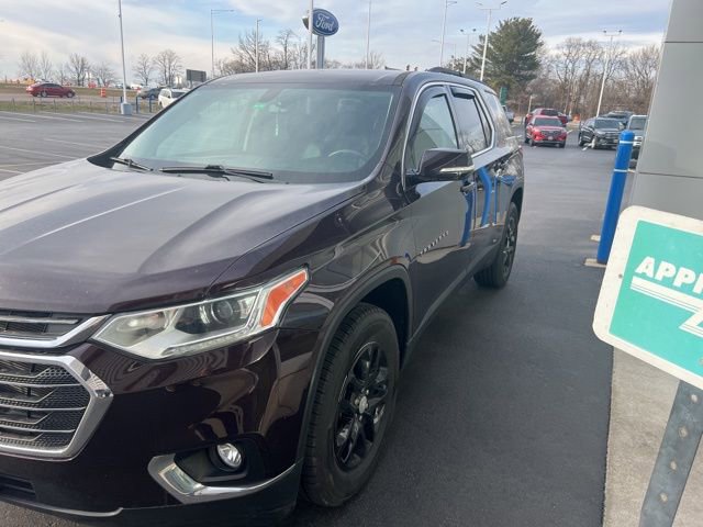 Used 2020 Chevrolet Traverse LT image 1
