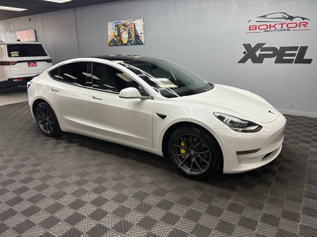 Used 2020 Tesla Model 3 Standard Range Plus RWD image 2