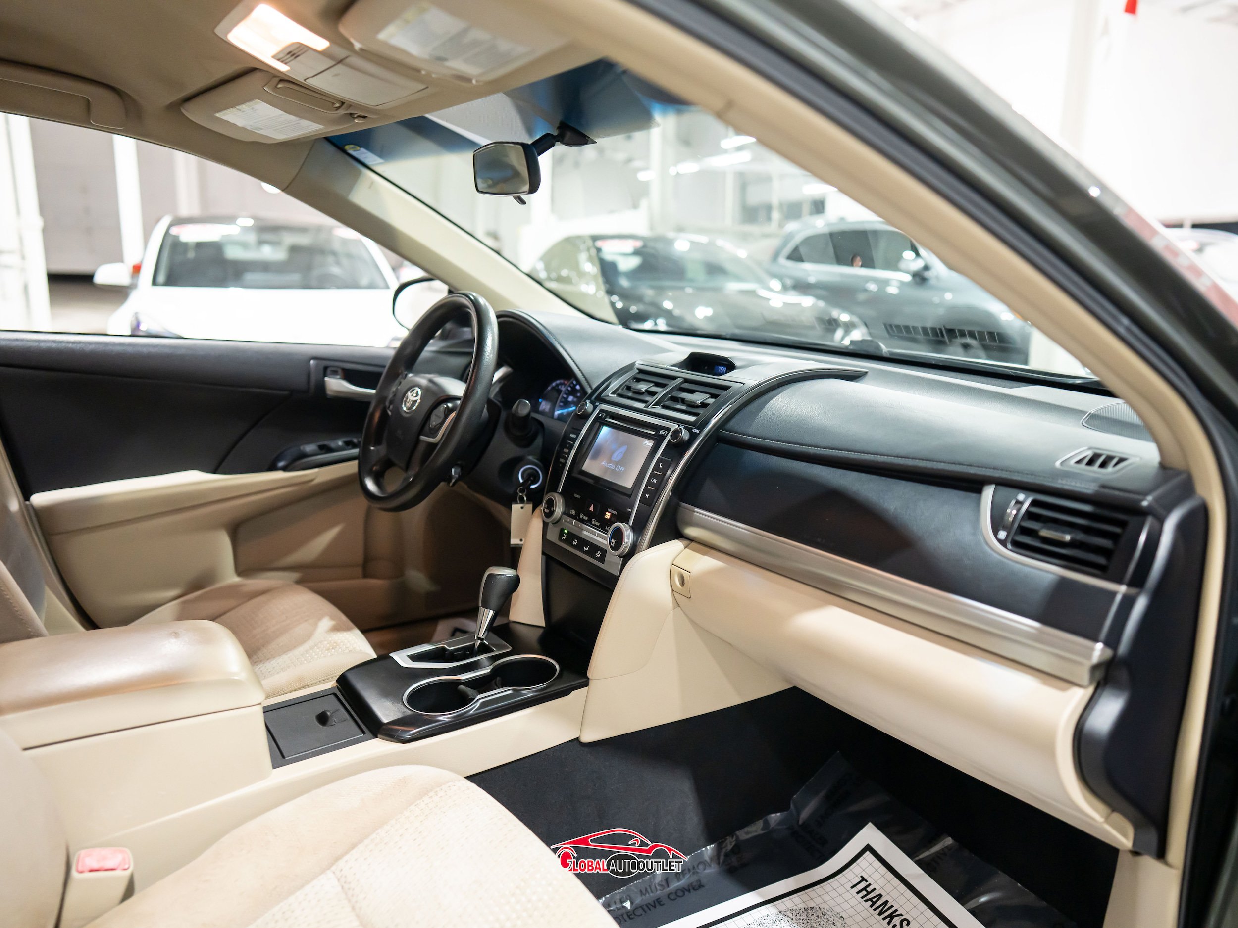 Used 2013 Toyota Camry LE image 15