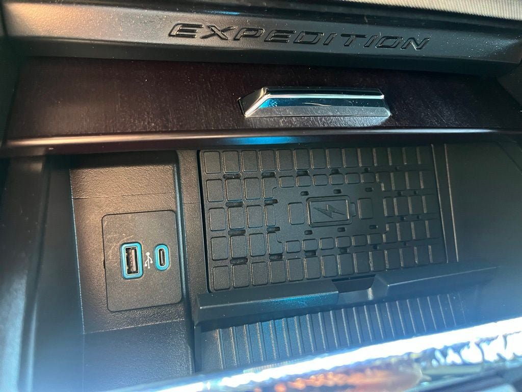 Certified 2023 Ford Expedition Platinum AWD/4WD image 36