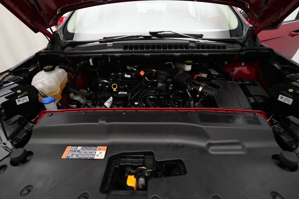 Used 2024 Ford Edge SEL w/ Convenience Package image 3