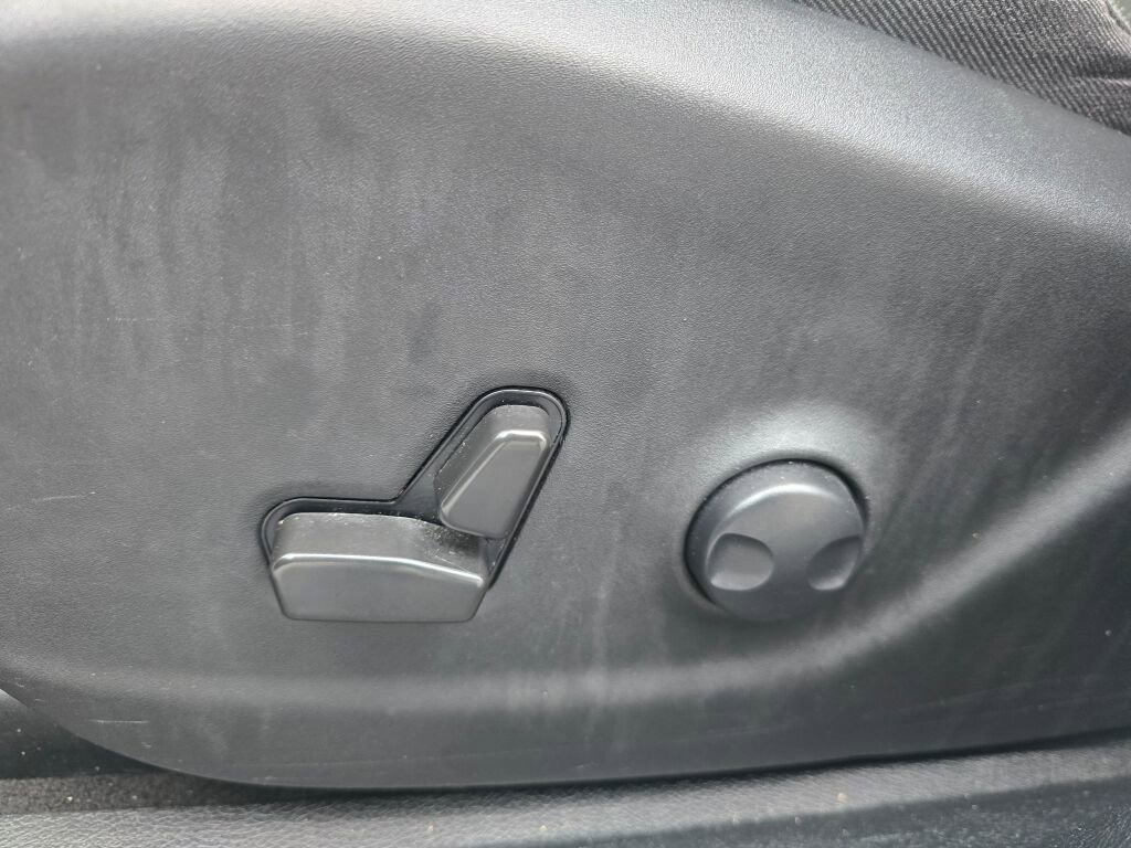 Used 2022 Jeep Cherokee Trailhawk w/ Trailer Tow Group image 24