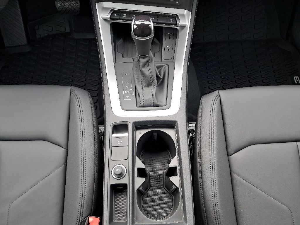 New 2025 Audi Q3 2.0T Premium image 29