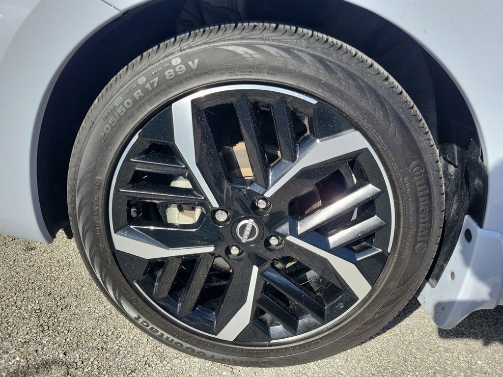 Certified 2025 Nissan Versa SR w/ Trunk Package image 12