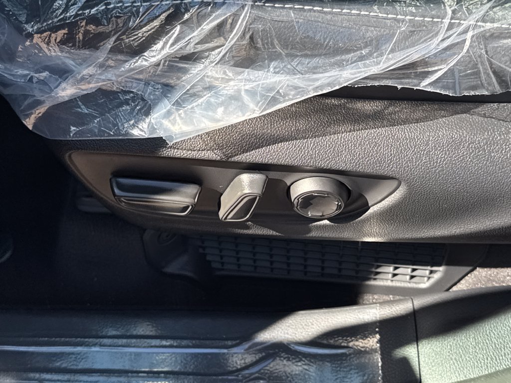 New 2026 Toyota Sienna XSE AWD/4WD image 40