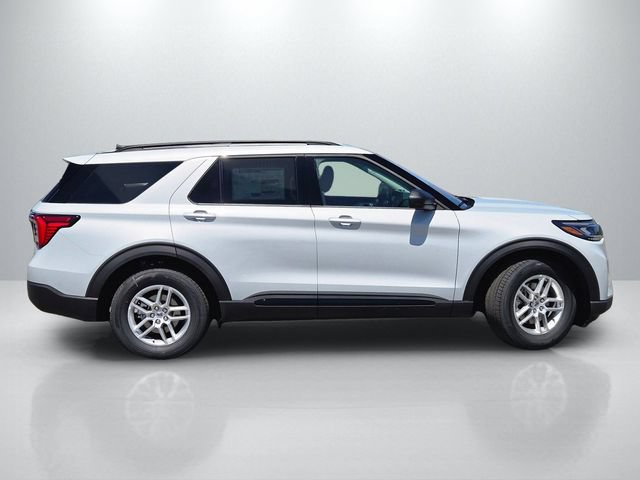New 2026 Ford Explorer Active RWD image 3