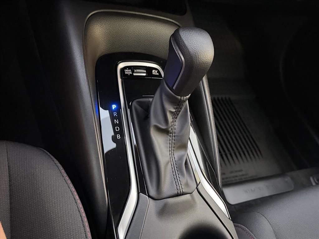 Used 2026 Toyota Corolla SE image 21