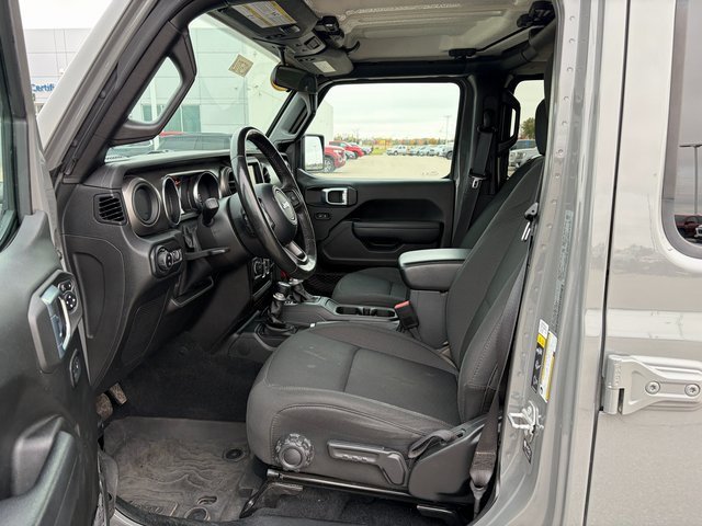 Used 2022 Jeep Gladiator Willys image 13